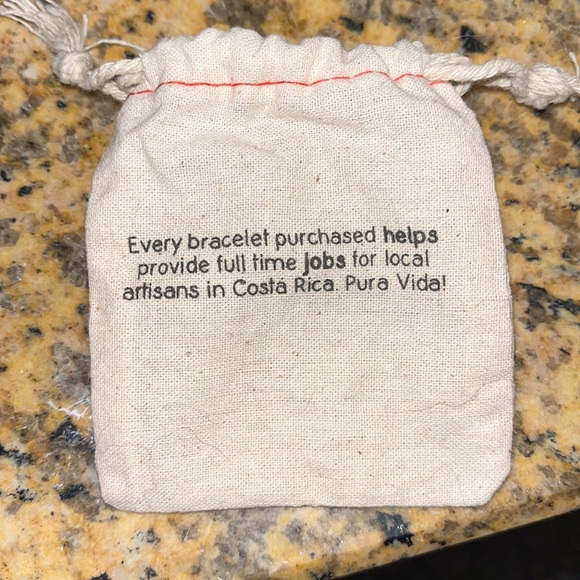 Pure Vida bracelet - Picture 2 of 3